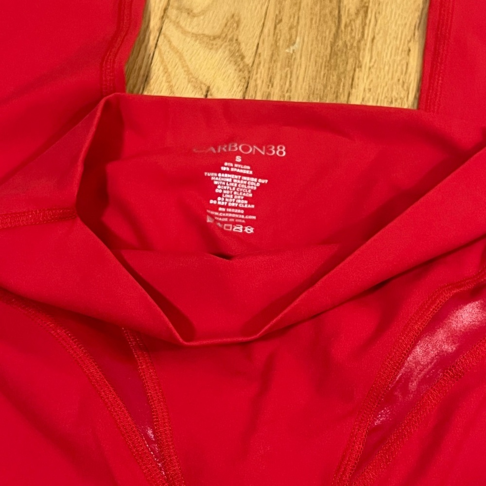 Carbon38 Bold Red Performance Top
